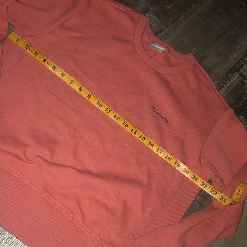 Columbia Women's Salmon Orange Crew Sweatshirt - Picture 7 of 11